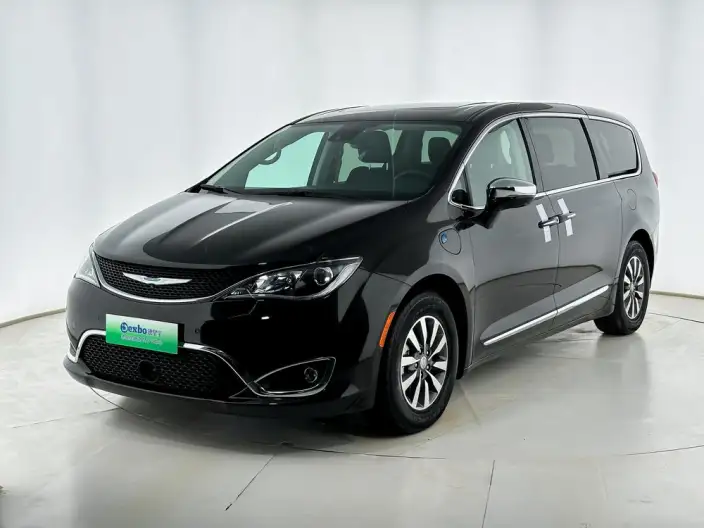 Grand Voyager PHEV import 2019 Model 3.6L Plug-in hybrid version – фото 1