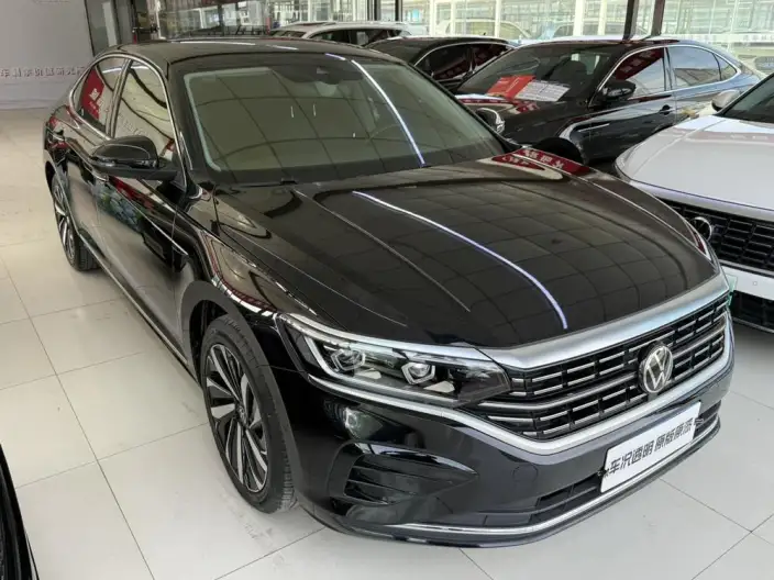 Volkswagen Passat 2022 Model 330TSI Deluxe Edition – фото 3