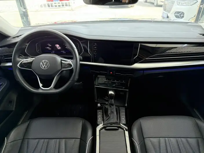 Volkswagen Passat 2022 Model 330TSI Deluxe Edition – фото 8