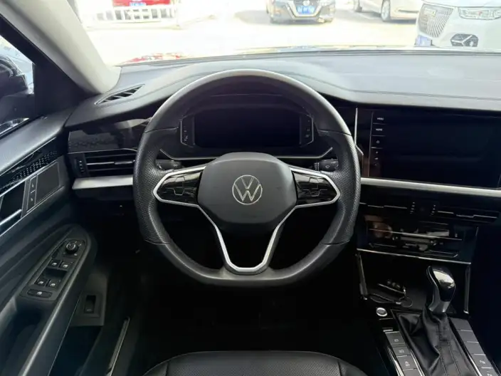 Volkswagen Passat 2022 Model 330TSI Deluxe Edition – фото 10