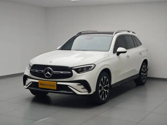 Mercedes-Benz GLC 2024 Model GLC 260 L 4MATIC Luxury Model 5 seat – фото 1