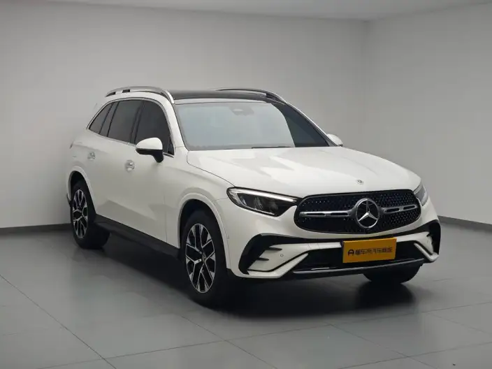 Mercedes-Benz GLC 2024 Model GLC 260 L 4MATIC Luxury Model 5 seat – фото 3
