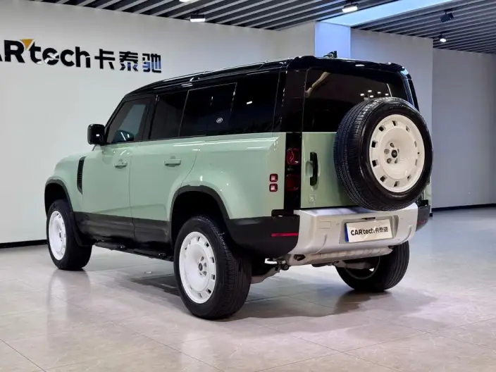 Land Rover Defender 2023 Model 110 3.0T P400 75th Anniversary Special Edition – фото 5