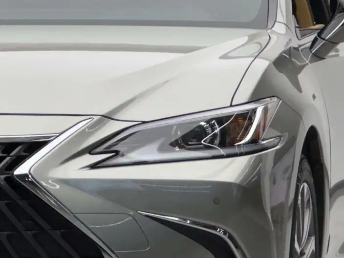 Lexus ES 2022 Model 300h Superior Edition – фото 4