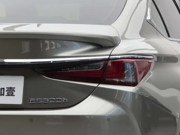 Lexus ES 2022 Model 300h Superior Edition – фото 8