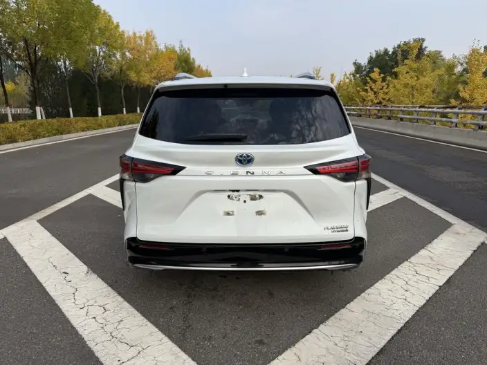 Toyota Sienna 2021 Model 2.5L Hybrid Platinum edition – фото 5
