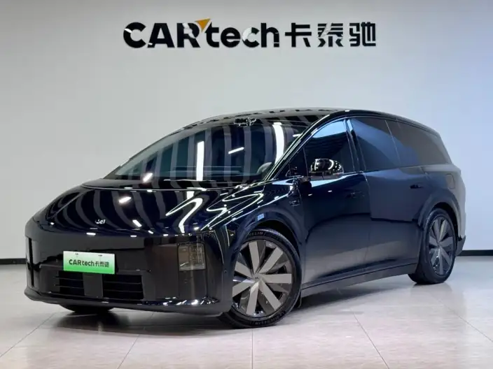 Li Auto i8 2025 Model Standard Edition – фото 1