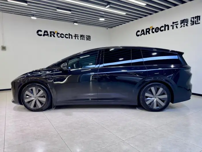 Li Auto i8 2025 Model Standard Edition – фото 4