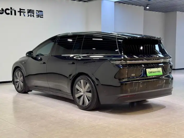 Li Auto i8 2025 Model Standard Edition – фото 5