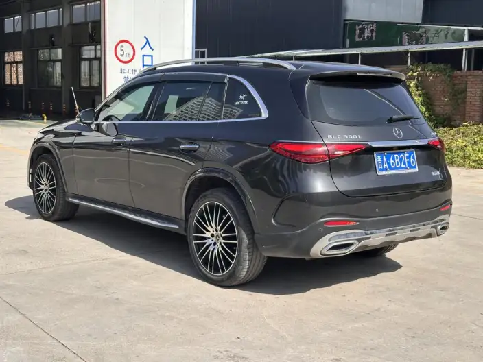 Mercedes-Benz GLC 2023 Model Facelift GLC 300 L 4MATIC Luxury Model 7 seat – фото 4