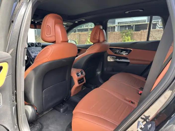 Mercedes-Benz GLC 2023 Model Facelift GLC 300 L 4MATIC Luxury Model 7 seat – фото 9