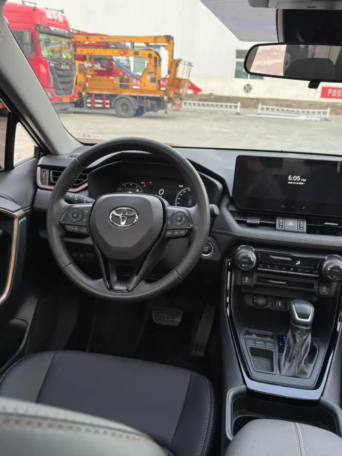 Toyota Wildlander 2024 Model 2.0L 2WD Luxury PLUS Edition – фото 8
