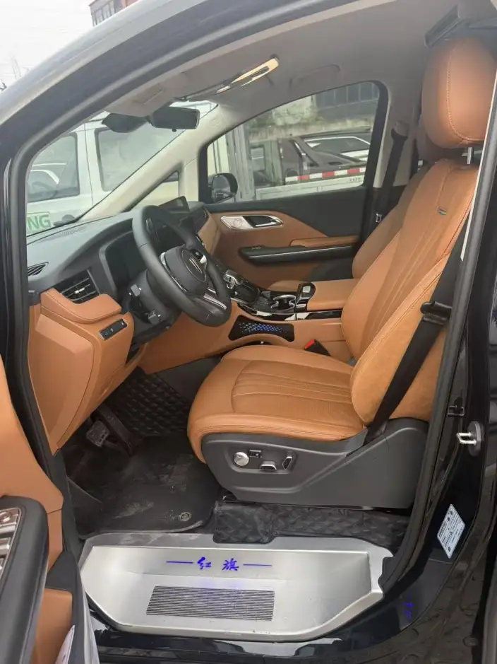 HONGQI HQ9 PHEV 2024 Model 4WD Business Edition – фото 8