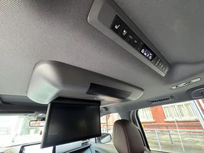 Toyota Sienna 2023 Model Hybrid 2.5L Platinum edition – фото 7