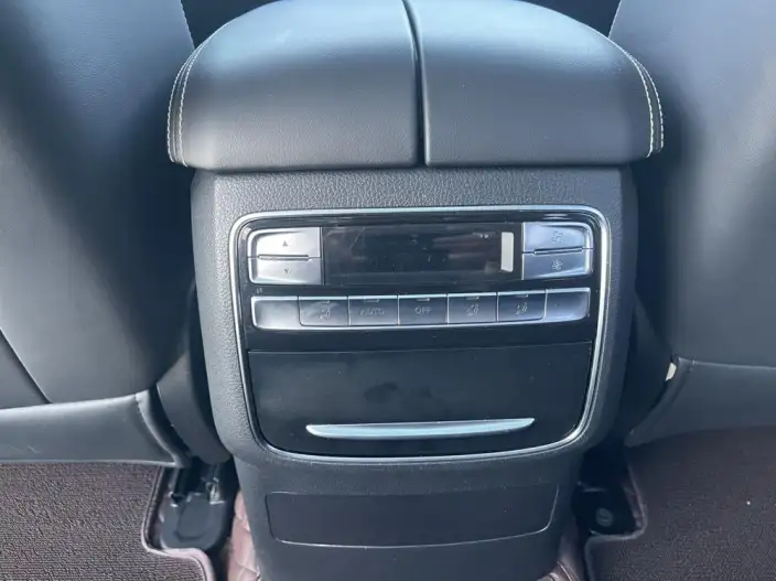 Roewe RX8 2019 Model 30T 2WD Superior Ultimate Edition – фото 7