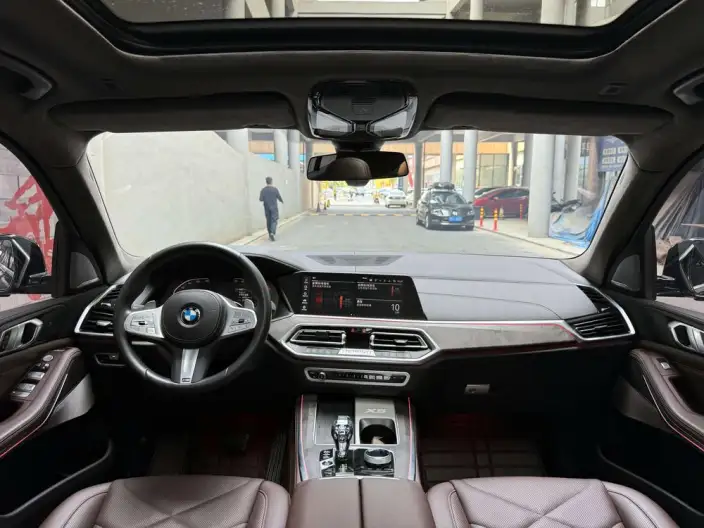 BMW X5 2022 Model xDrive 30Li Exclusive Model M Sports Set – фото 10