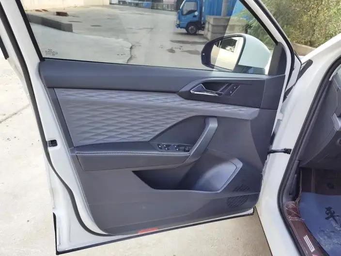 Volkswagen Tharu 2022 Model 280TSI 2WD Fashion edition – фото 7