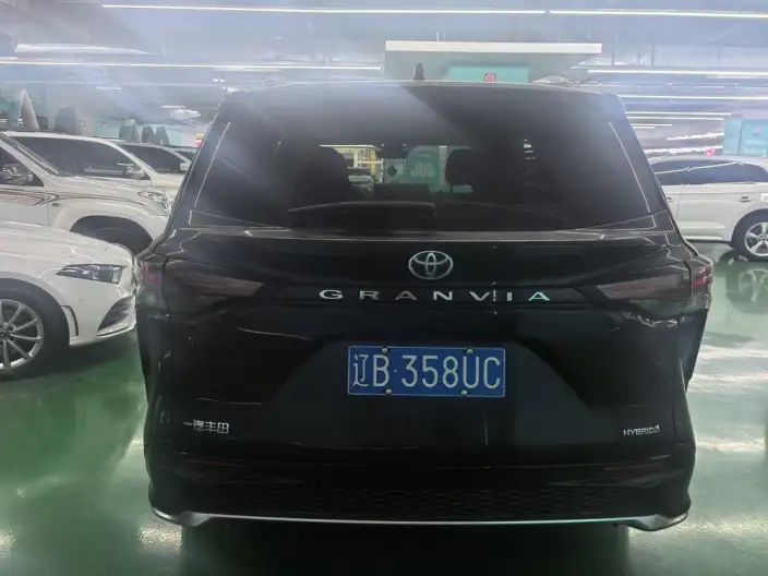 Granvia 2023 Model Intelligent Hybrid 2.5L Noble PLUS – фото 5