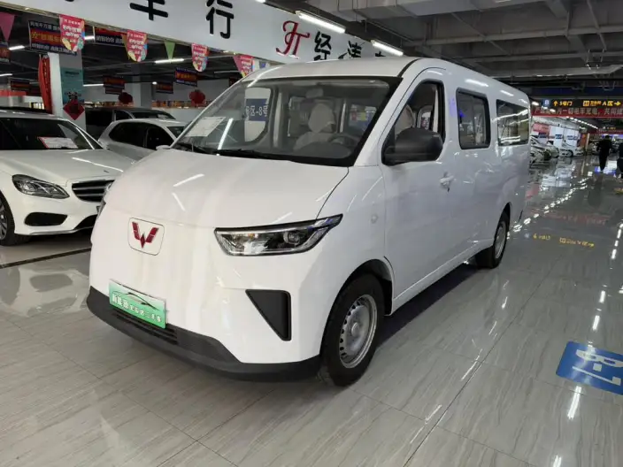 Wuling Yangguang 2026 Model 330km Passenger car Edition Comfort Model 6 seat – фото 1