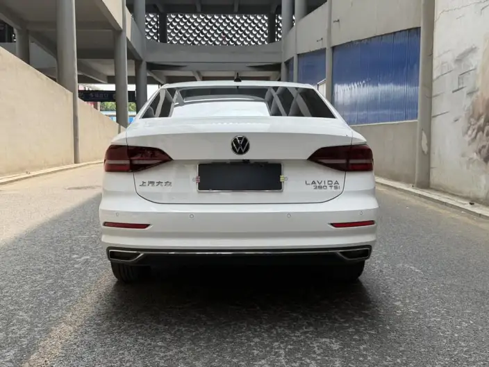 Volkswagen Lavida 2018 Model 280TSI DSG Comfort Edition China V – фото 6