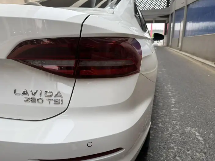 Volkswagen Lavida 2018 Model 280TSI DSG Comfort Edition China V – фото 10
