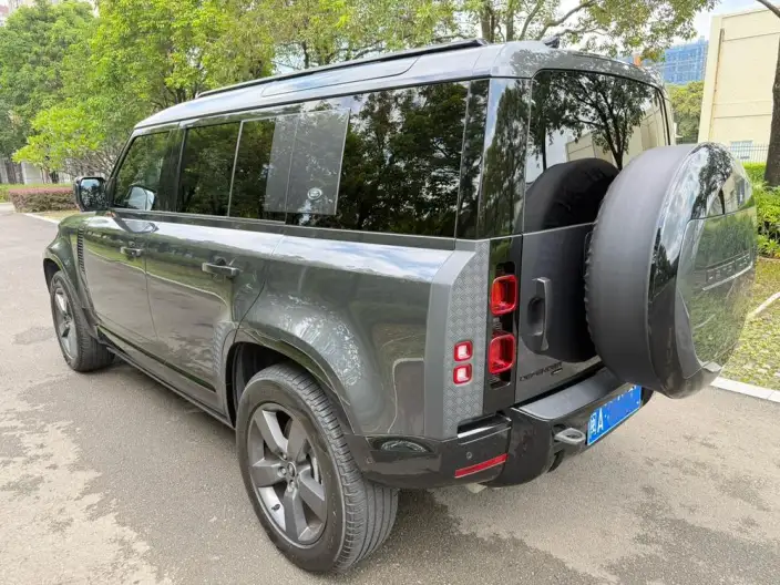 Land Rover Defender 2023 Model Facelift 110 P400 X-Dynamic HSE – фото 5
