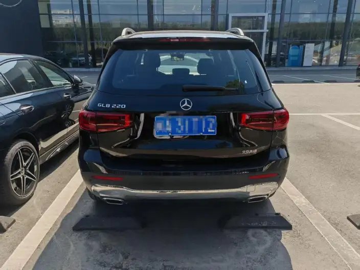 Mercedes-Benz GLB 2025 Model GLB 220 Fashion Model – фото 3