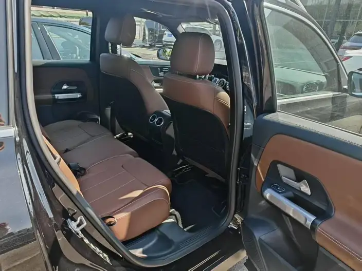 Mercedes-Benz GLB 2025 Model GLB 220 Fashion Model – фото 9
