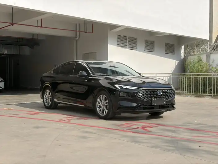 Ford Mondeo 2022 Model Facelift EcoBoost 245 Luxury Model – фото 3