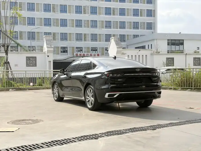 Ford Mondeo 2022 Model Facelift EcoBoost 245 Luxury Model – фото 4