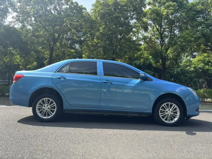 BYD E5 2017 Model 300 Zunrong Model – фото 7