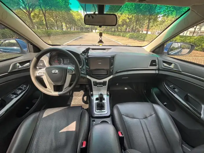 BYD E5 2017 Model 300 Zunrong Model – фото 9