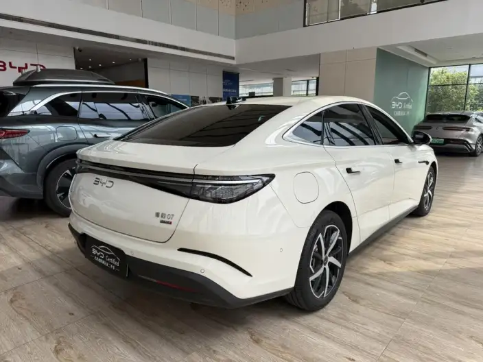 BYD Seal 07DM 2026 Model DM-i 230KM Flagship Model – фото 6