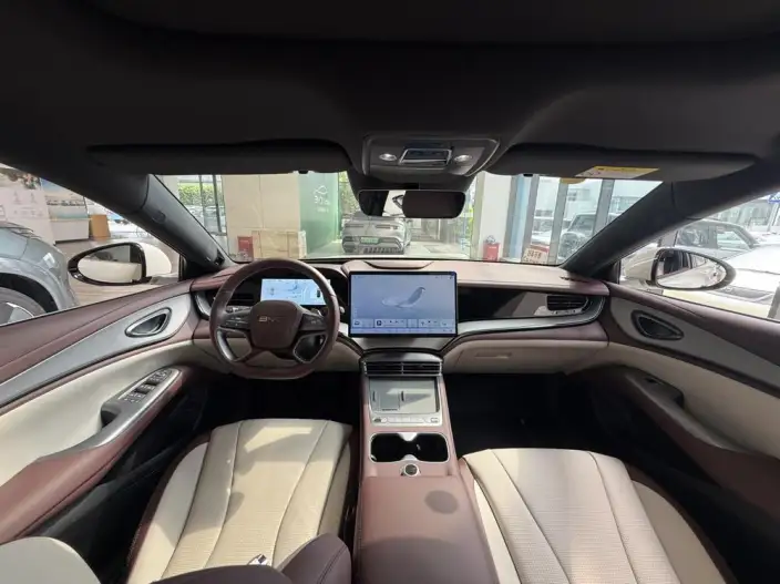 BYD Seal 07DM 2026 Model DM-i 230KM Flagship Model – фото 7