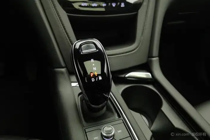 Cadillac XT5 2024 Model 2.0T 2WD Fashion Model – фото 16