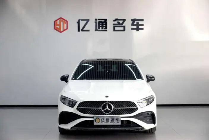 Mercedes-Benz A-class 2025 Model A 200 L Fashion Edition – фото 2