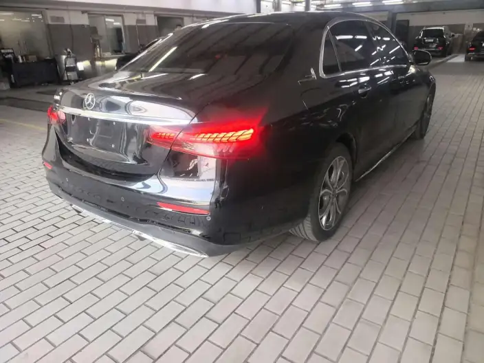 Mercedes-Benz E-Class 2023 Model E 300 L Fashion Model sedan – фото 3