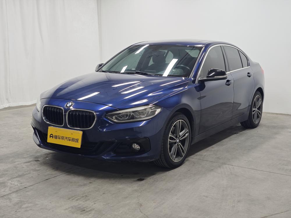 BMW 1 Series Модель 2018 года комплектация 118i Sport Sport