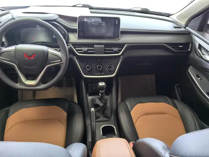 Wuling Hongguang S3 2019 Model 1.5L Manual Comfort Model China VI – фото 8