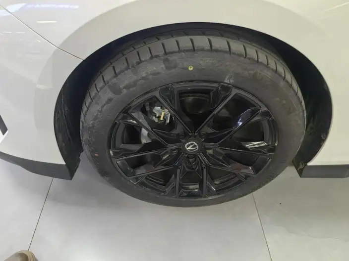 Changan UNI-V 2025 Model 1.5T 500Bar Exclusive Model – фото 4