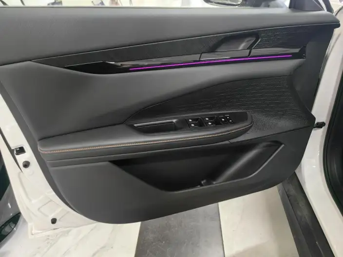 Changan UNI-V 2025 Model 1.5T 500Bar Exclusive Model – фото 5