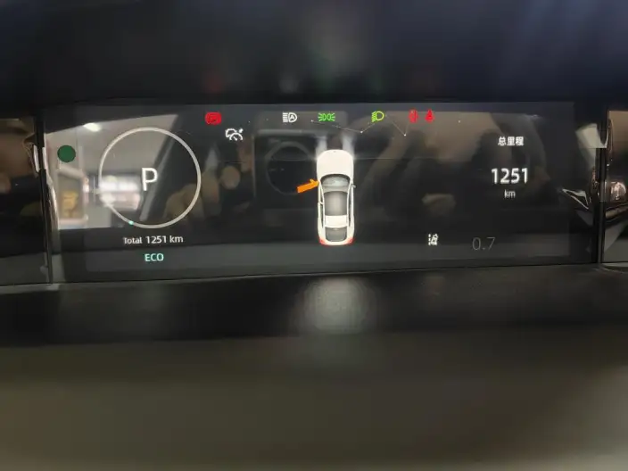 Changan UNI-V 2025 Model 1.5T 500Bar Exclusive Model – фото 8