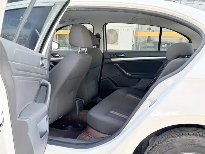 Volkswagen Lavida 2019 Model Voyage 1.5L Automatic Fashion edition China VI – фото 9