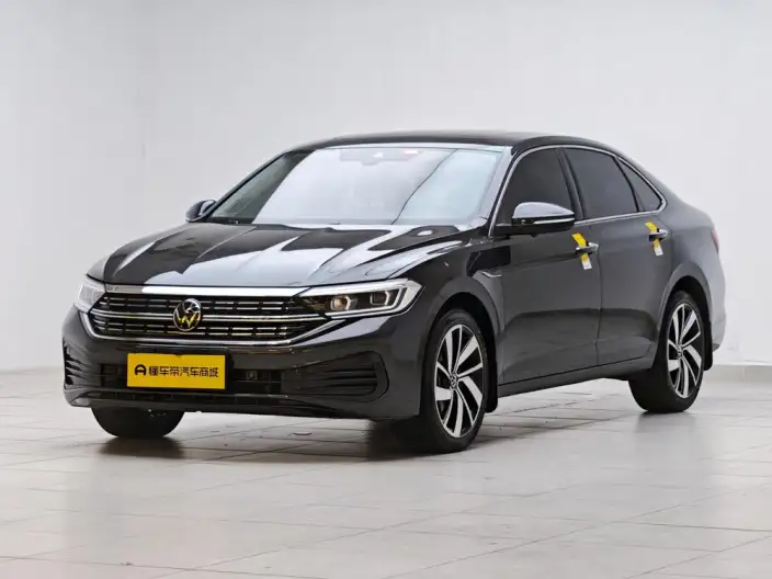 Volkswagen Sagitar 2023 Model 300TSI DSG Beyond Edition – фото 1