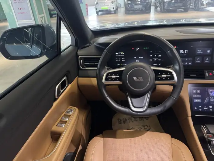 Li Auto ONE 2021 Model Extended Range 6 seat Edition – фото 8