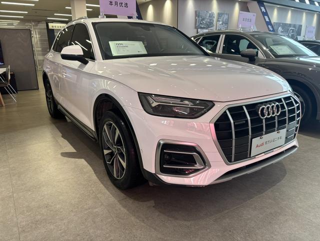 Audi Q5L 2022 Modi f ied 40T Luxury Elegance – фото 3