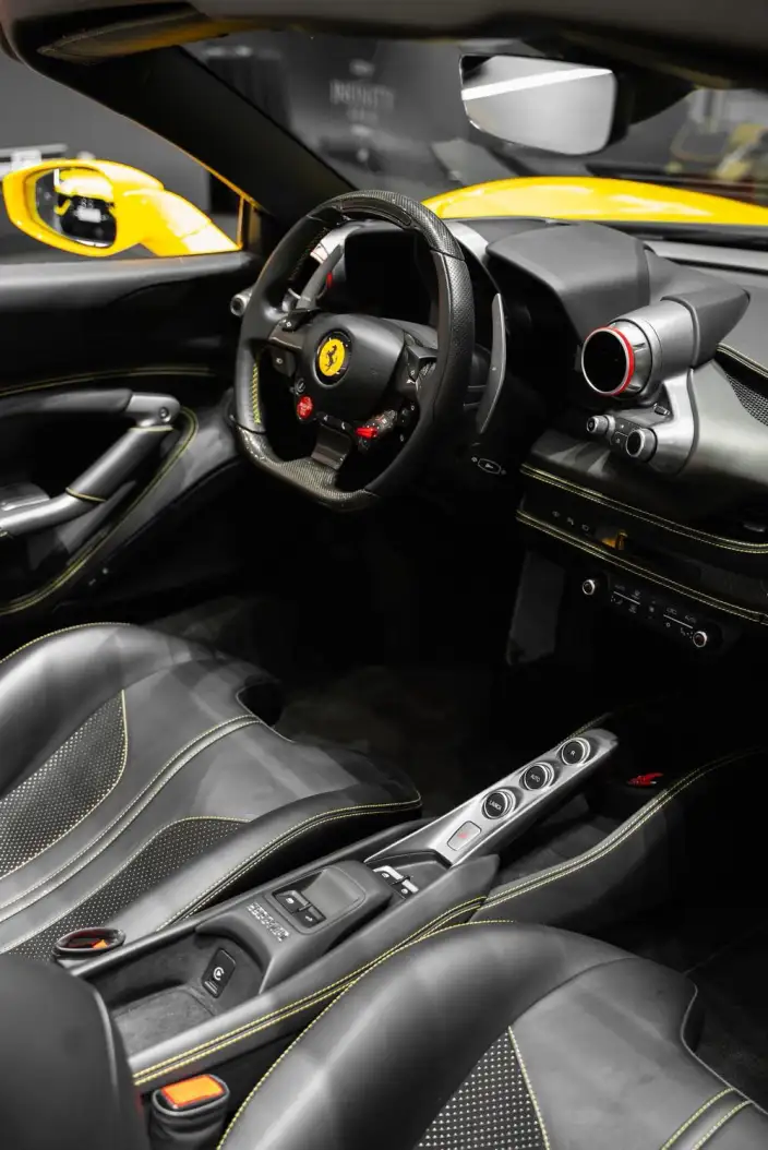 Ferrari F8 2020 Model Spider 3.9T V8 – фото 9