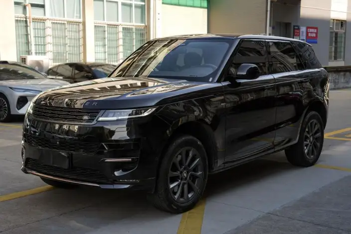 Range Rover Sport 2023 Model 3.0 L6 DYNAMIC SE – фото 1