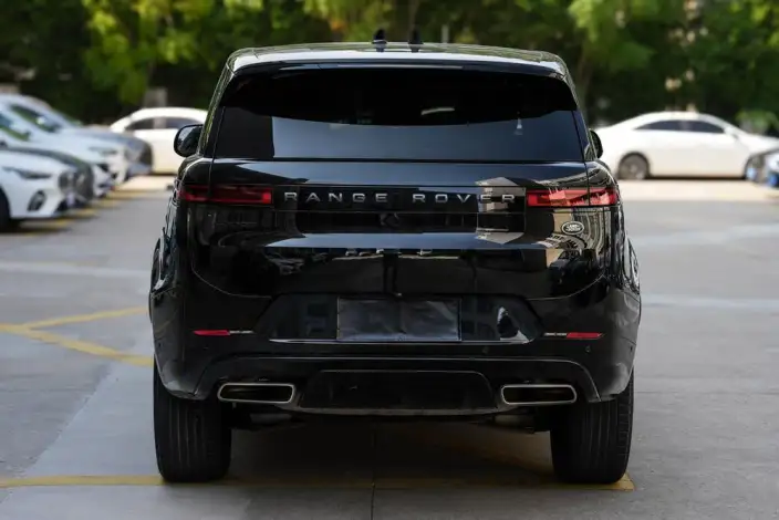 Range Rover Sport 2023 Model 3.0 L6 DYNAMIC SE – фото 5