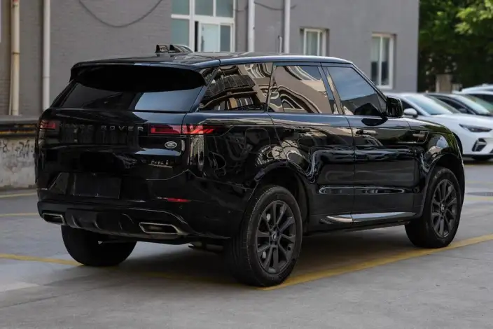 Range Rover Sport 2023 Model 3.0 L6 DYNAMIC SE – фото 6